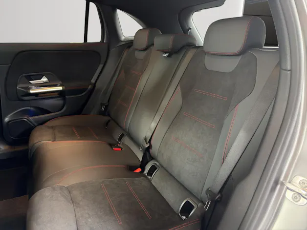 Mercedes-Benz GLA 250 4Matic 8G-DCT Swiss Star