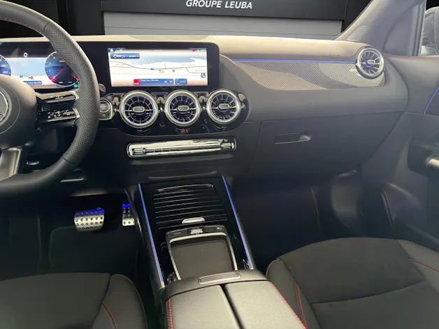 Mercedes-Benz GLA 250 4Matic 8G-DCT Swiss Star