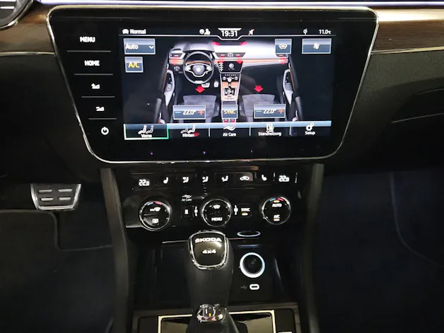 Škoda Superb Combi 2.0 TDi SportLine Light 4x4 DSG