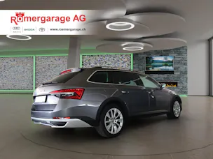SKODA Superb 2.0 TDi Scout 4x4 DSG