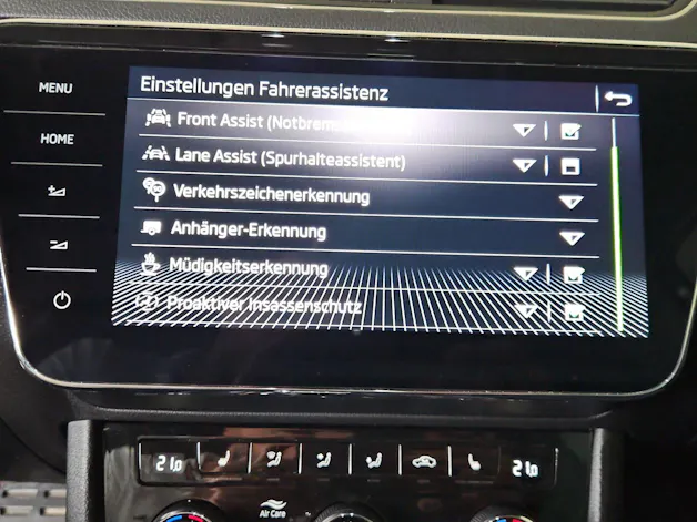 SKODA Superb 2.0 TDi Scout 4x4 DSG