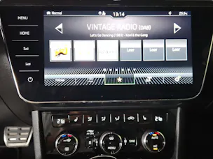 SKODA Superb 2.0 TDi Scout 4x4 DSG