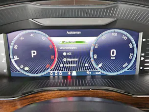 SKODA Superb 2.0 TDi Scout 4x4 DSG