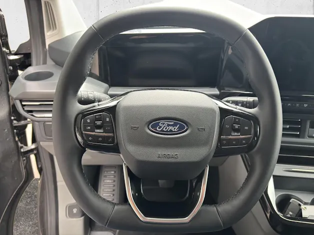 Ford Tourneo C Bus 320 L1 2.0 EcoBlue 170 Titanium X