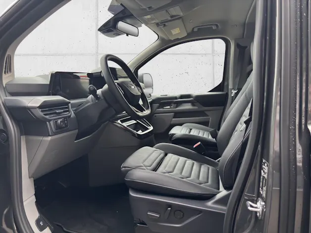 Ford Tourneo C Bus 320 L1 2.0 EcoBlue 170 Titanium X