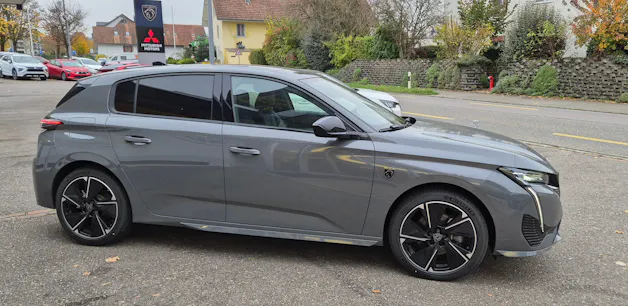 Peugeot E-308 GT Helvetia (402)