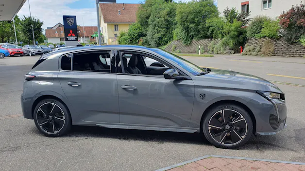 Peugeot E-308 GT Helvetia (402)