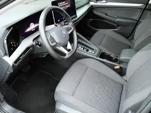 VW Golf VIII Variant 1.5 eTSI Life DSG