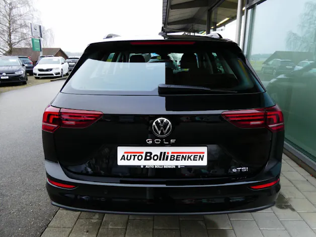 VW Golf VIII Variant 1.5 eTSI Life DSG