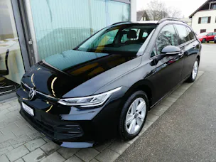 VW Golf VIII Variant 1.5 eTSI Life DSG