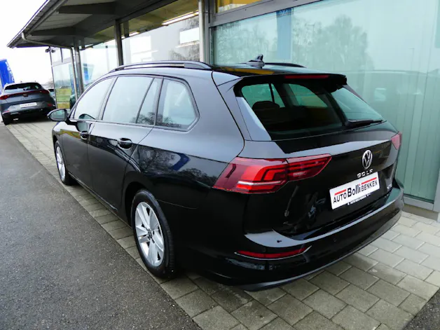 VW Golf VIII Variant 1.5 eTSI Life DSG