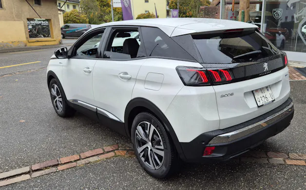 Peugeot 3008 4x4 300PS Allure Pack Helvetia (406)