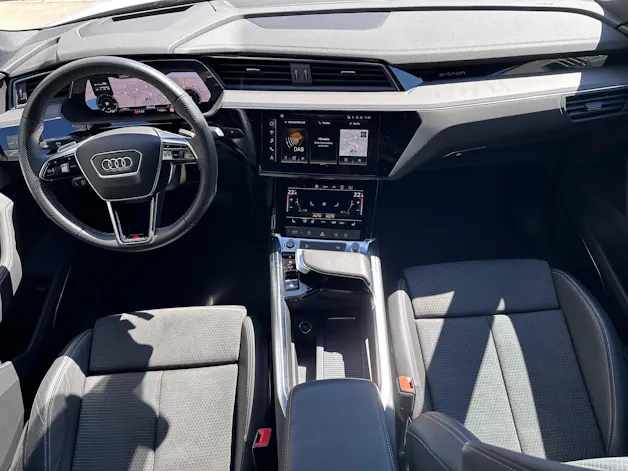 Audi e-tron 55 Sportback S Line Black Edition quattro