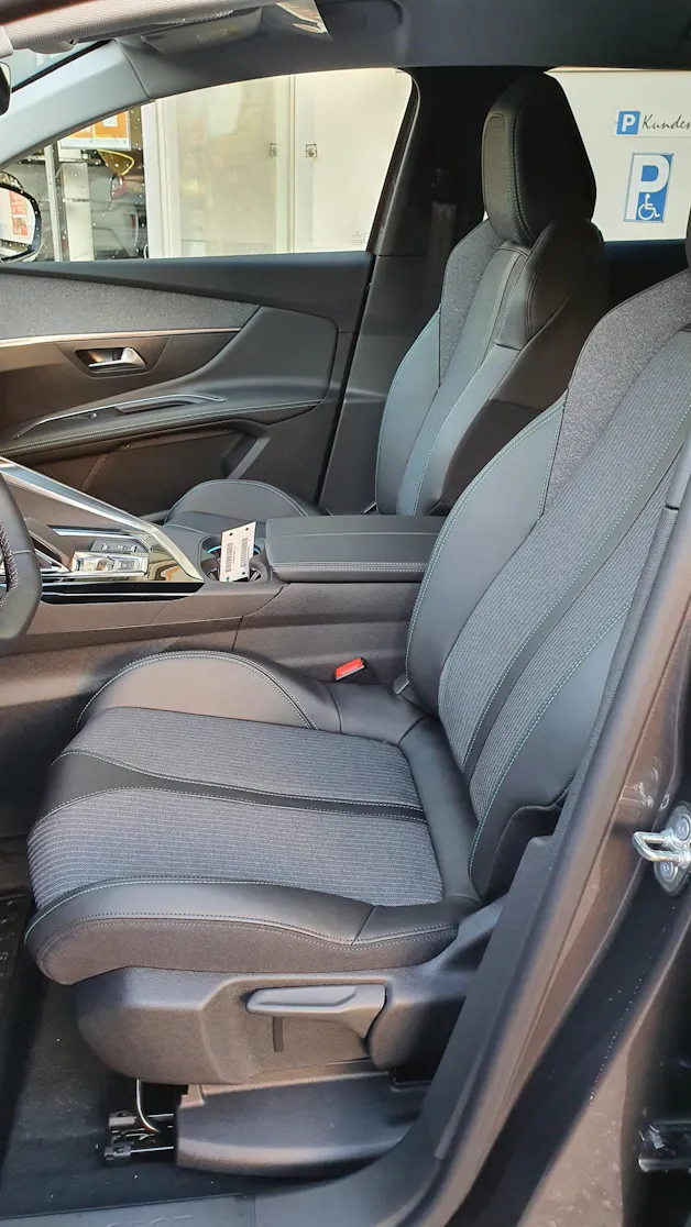 Peugeot 3008 Allure Pack Helvetia (412)