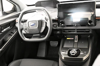 https://vehicle.imgix.net/4250986/dbaad193-43e1-44eb-826f-95519095bb12.jpg
