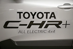image du véhicule TOYOTA C-HR+ Premium AWD
