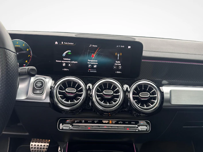 immagine del veicolo MERCEDES-BENZ GLB 250