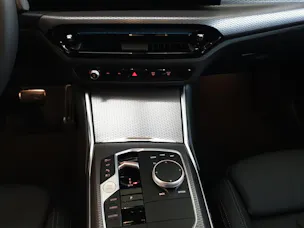 BMW 330e xDrive