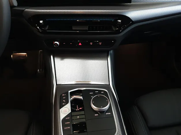 BMW 330e xDrive