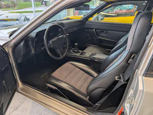 Porsche 924 S