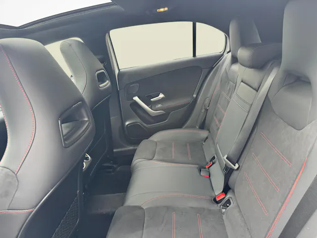 Mercedes-Benz A 180 AMG Line