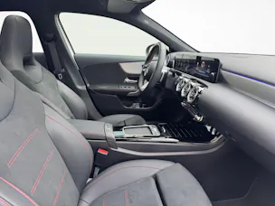 Mercedes-Benz A 180 AMG Line