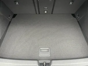 VW Golf VIII 1.5 eTSI R-Line DSG