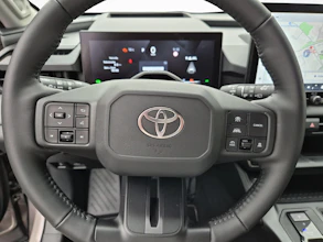 https://vehicle.imgix.net/4251164/af025af5-c9d0-4860-8a4a-7f80fcb7313a.jpg