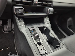Fahrzeugbild TOYOTA RAV4 2.5 HEV Premium - inkl. Lancierungspaket Winterräder