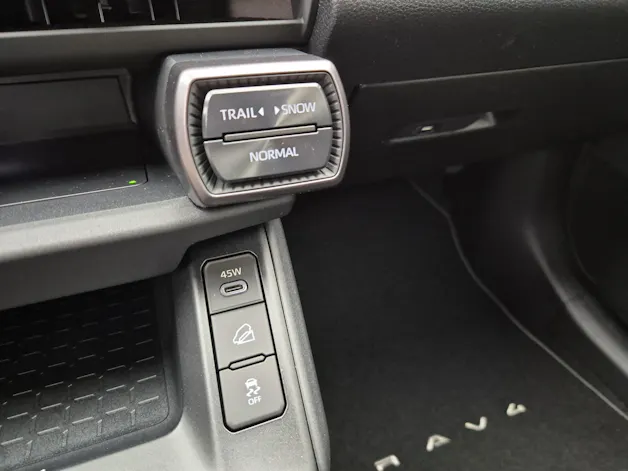 Toyota RAV4 2.5 HEV Premium - inkl. Lancierungspaket Winterräder