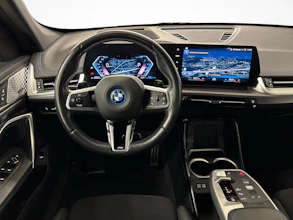 https://vehicle.imgix.net/4251268/32a96440-da15-444a-a4e6-dde0a1ccc4db.jpg