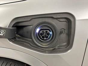 https://vehicle.imgix.net/4251268/605d12fb-4f45-4fdf-9b88-f0c9a4c9722b.jpg