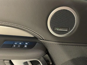 Fahrzeugbild LAND ROVER Discovery 3.0 D I6 350 Dynamic HSE (7-Plätzer)