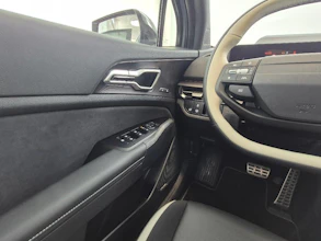 https://vehicle.imgix.net/4251325/f2989304-351c-48a6-9482-996b4e1ec937.jpg
