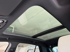 https://vehicle.imgix.net/4251350/338cf97e-6e88-4a3d-92e3-a60c5011ffd2.jpg
