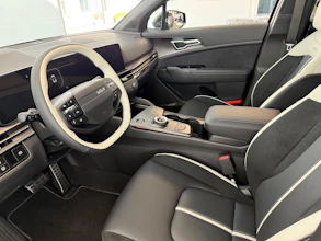 https://vehicle.imgix.net/4251350/470997a4-8445-48ac-9562-92af156f07cc.jpg