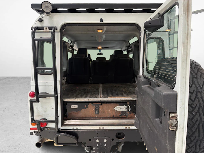 immagine del veicolo LAND ROVER DEFENDER