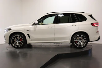https://vehicle.imgix.net/4251436/d0496494-597e-4382-9933-49116057d282.JPG
