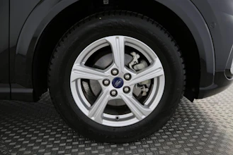 https://vehicle.imgix.net/4251462/fd8d6896-09f5-4fdc-8edb-5f5a433d51bc.jpg