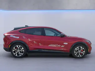 Ford Mustang Mach-E Extended AWD