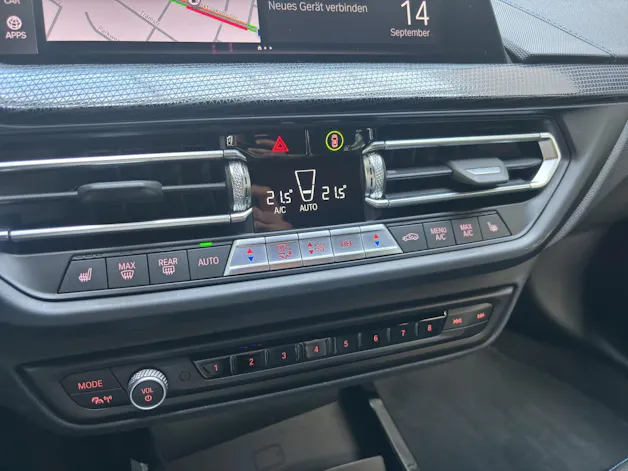 BMW 120d xDrive SAG