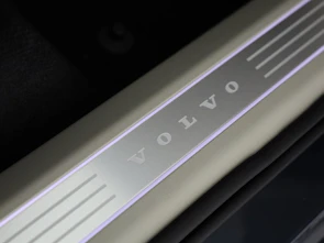 image du véhicule VOLVO XC90 2.0 T8 TE Ultra Dark eAWD