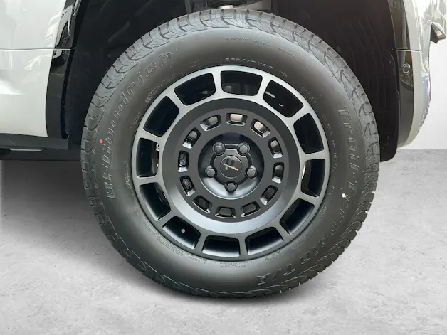 Land Rover Defender 110 4.4 V8 Octa