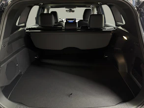 https://vehicle.imgix.net/4251586/e2553b01-92ce-4d0e-9d4a-5f6737cd8aca.jpg