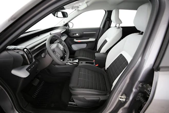 https://vehicle.imgix.net/4251592/6560750f-cc11-42d3-ad2e-6dc4287dc522.jpg