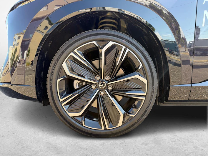 Fahrzeugbild MAZDA CX-6E