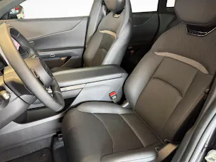 MAZDA CX-6e Takumi
