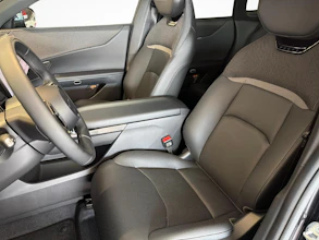 https://vehicle.imgix.net/4251631/d6118ab4-d3a7-4a52-9780-b8d8d4cd971e.jpg