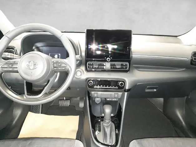 Toyota Yaris 1.5 VVT-i HSD Trend