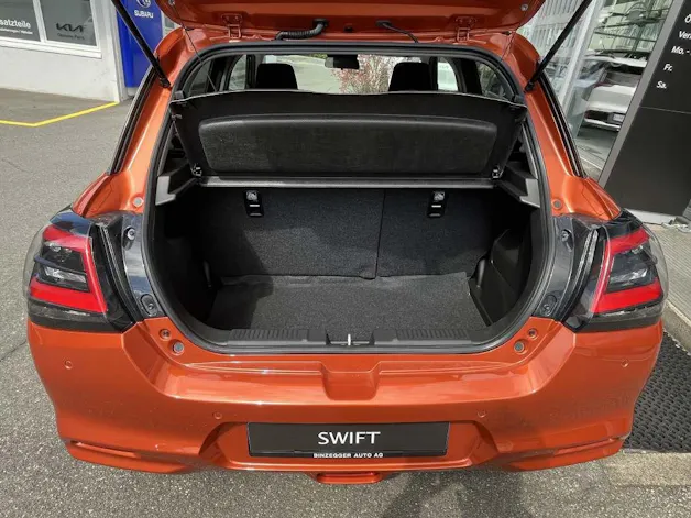 Suzuki Swift 1.2 Sakura Top Hybrid